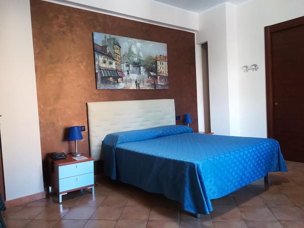 Hotel Azzurro LʼAquila Eksteriør bilde