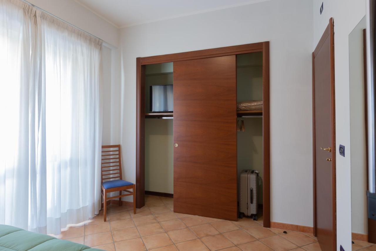 Hotel Azzurro LʼAquila Eksteriør bilde
