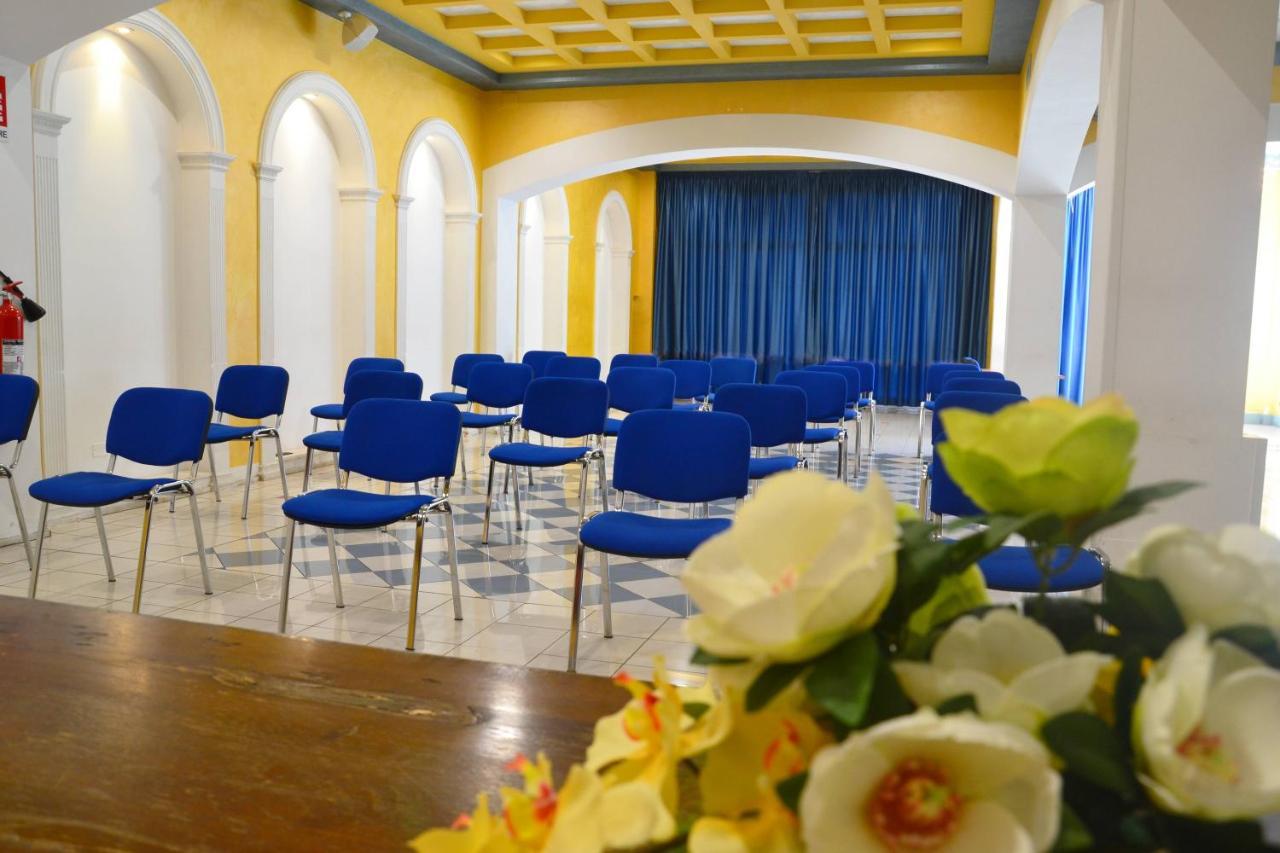 Hotel Azzurro LʼAquila Eksteriør bilde