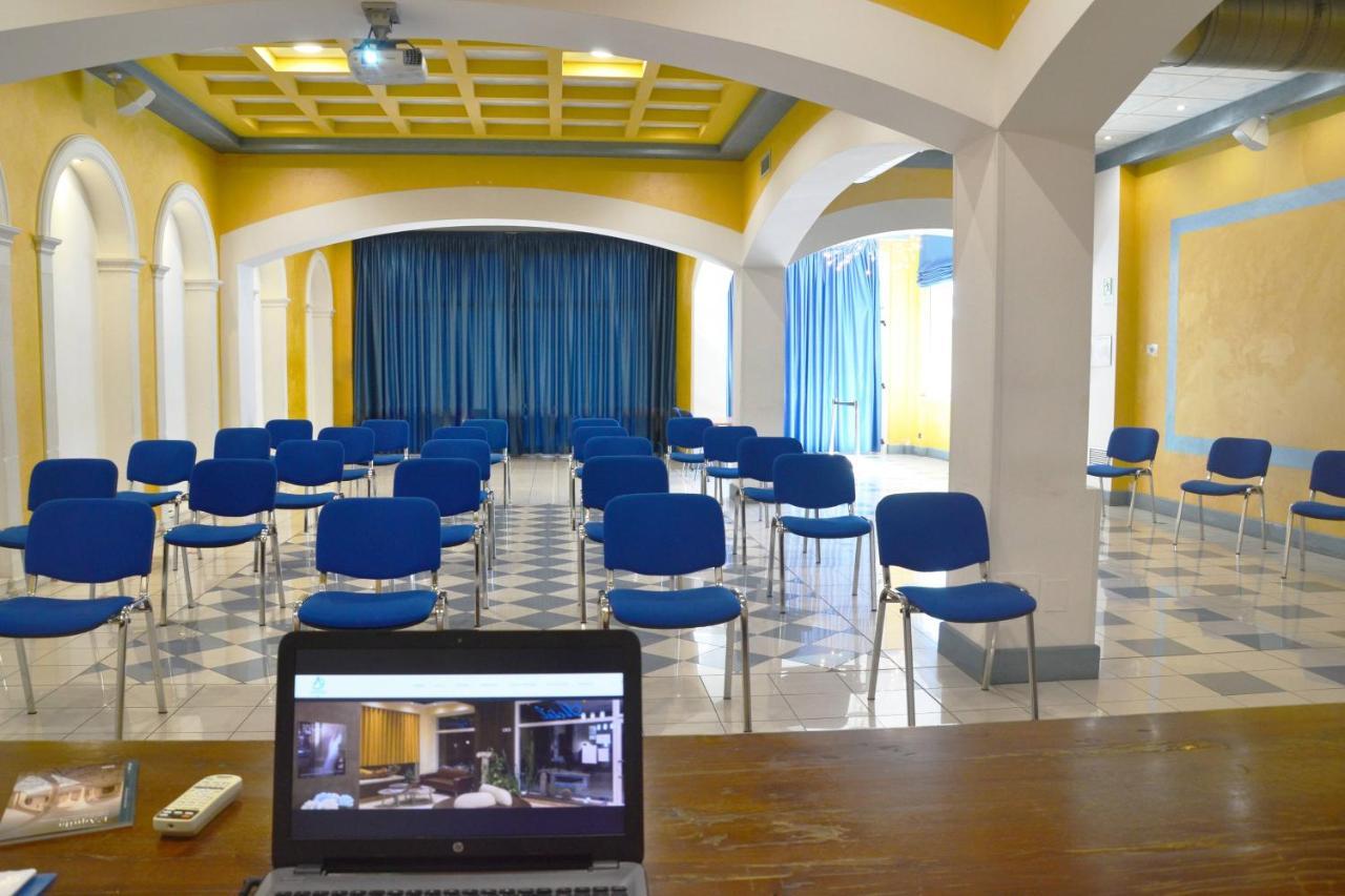 Hotel Azzurro LʼAquila Eksteriør bilde
